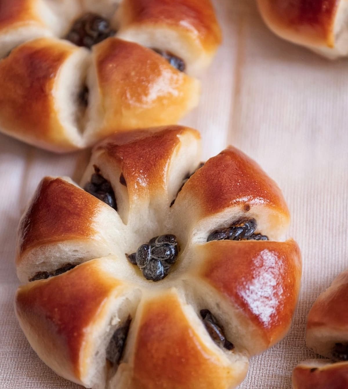 Danpatbbang (Koreanisches rotes Bohnenbrot, 단팥빵) Thumbnail